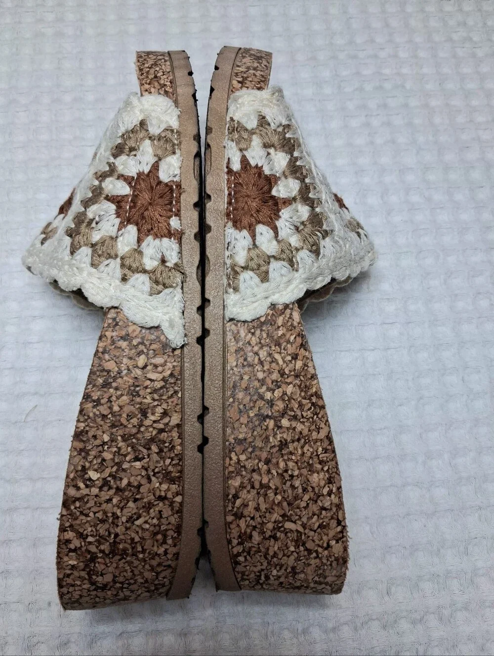 CL By Laundry Womens Crochet/Cork Wedge Slide Size 38/7.5-8 Cream Tan Rust